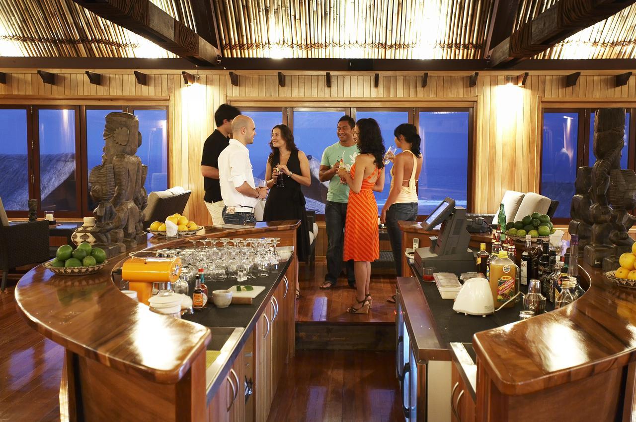Outrigger Fiji Beach Resort Korotogo Ngoại thất bức ảnh The interior of the restaurant